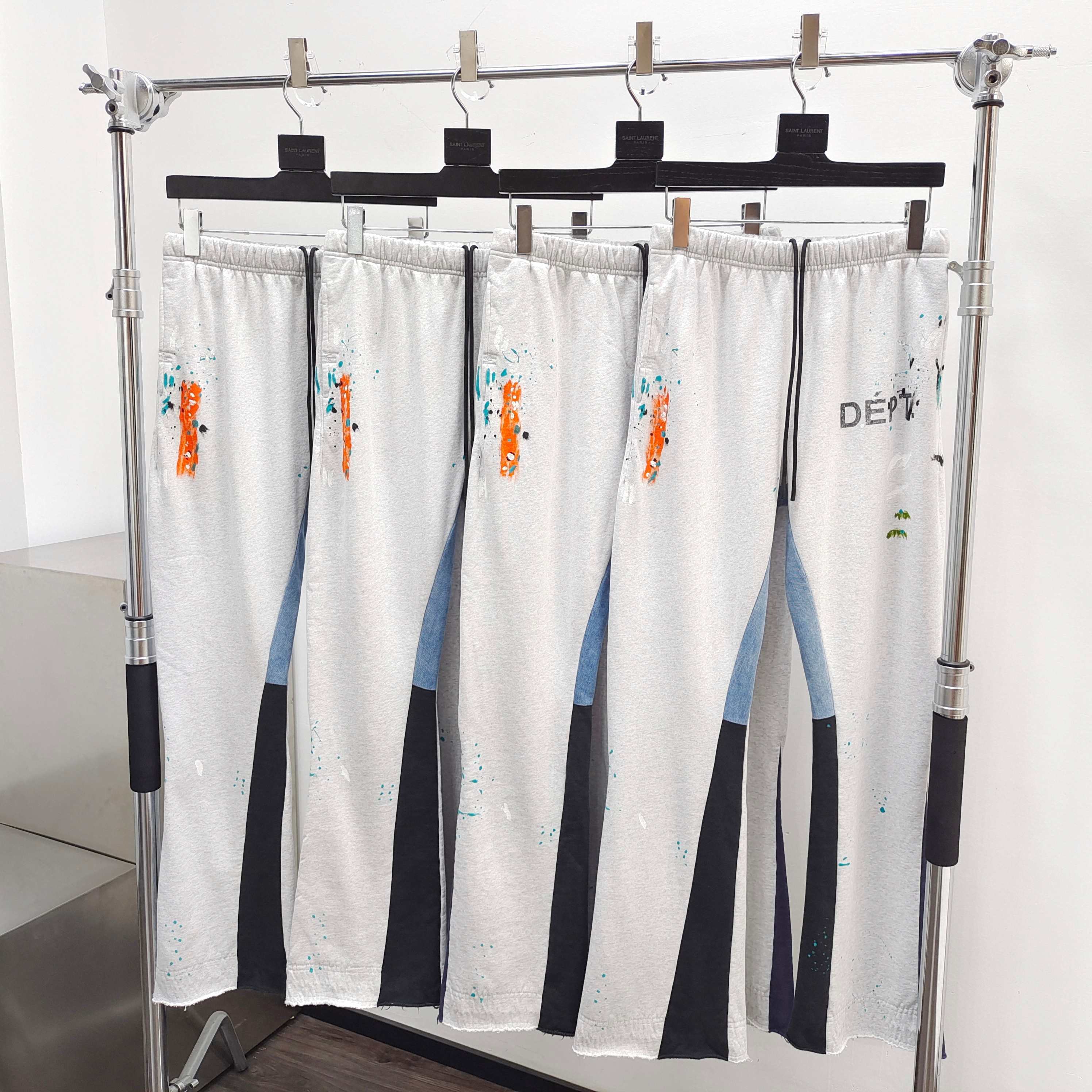 GD Twisted Leg Sweatpant Flare / Dept Logo Painted Flare #B4417