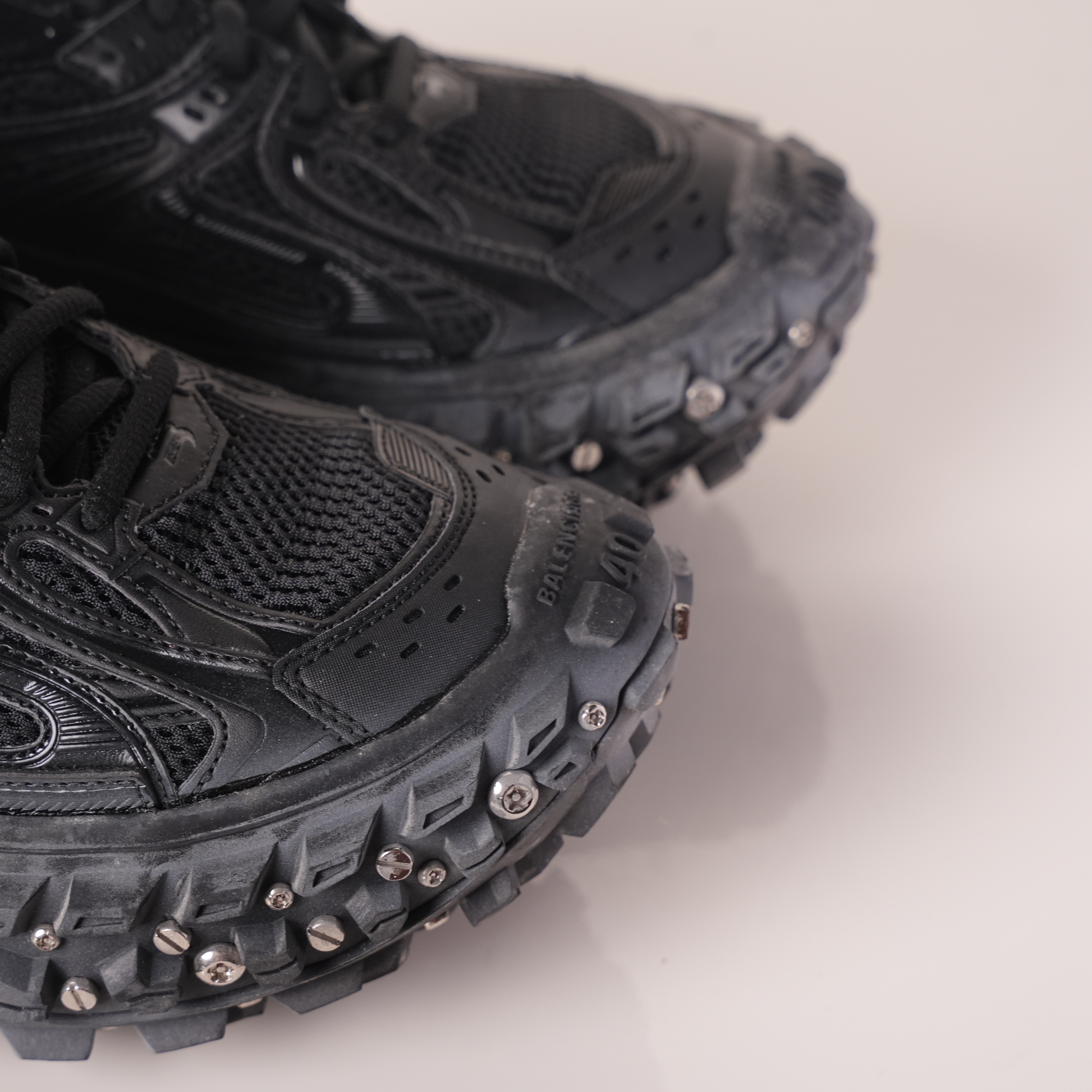 Balenciaga Defender Bouncer Black