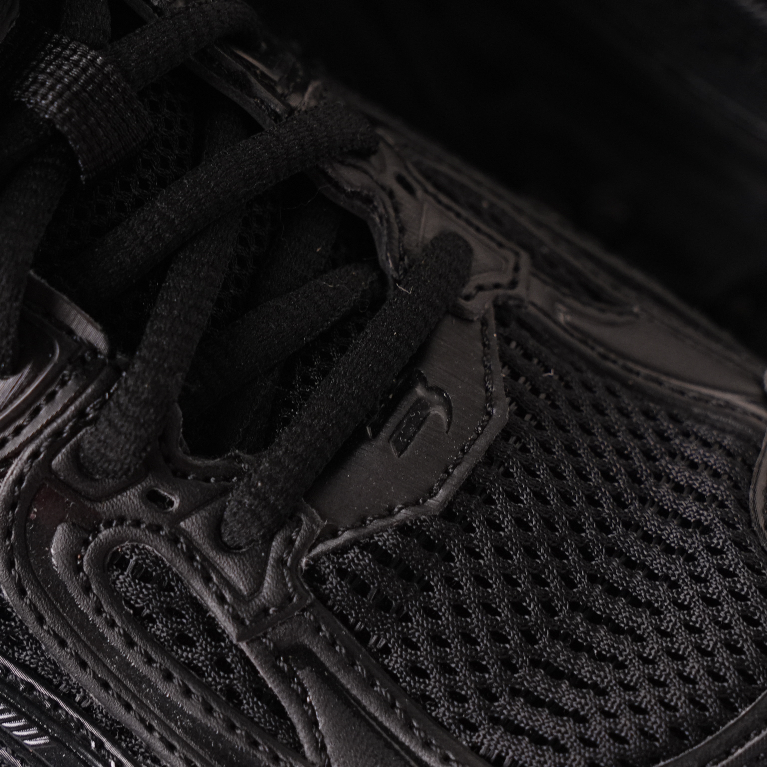 Balenciaga Defender Bouncer Black