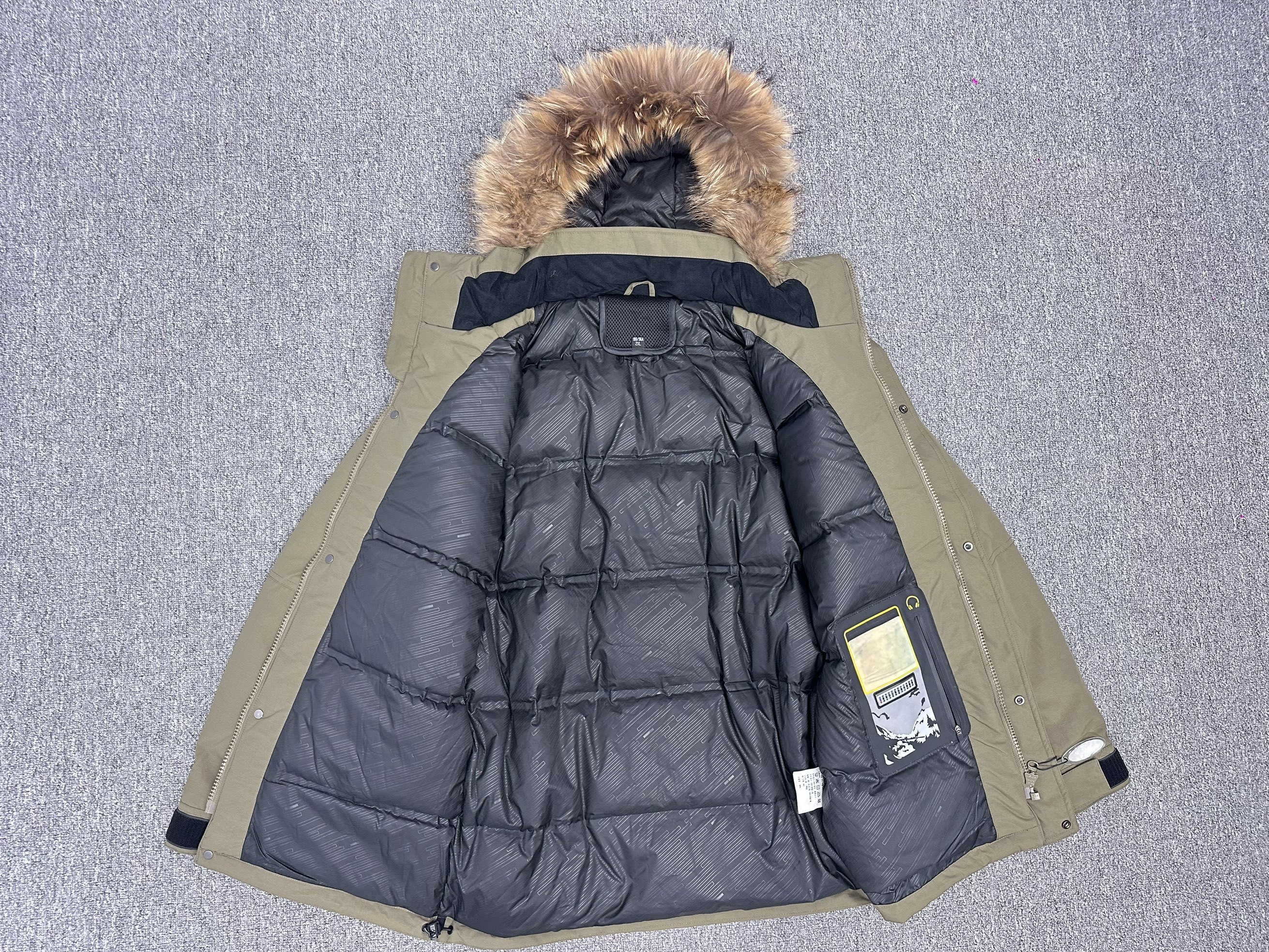 90-Piece Thick White Duck Fur Collar Hood Custom-Made Windproof Winter Workman's Jacket for Men Warm Down Coat for Protection