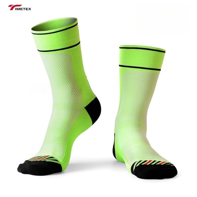 Mid-Calf Non-Slip Cycling Socks Outdoor Sports Breathable Wear-Resistant Knitted Logo  Factory Direct Supply
