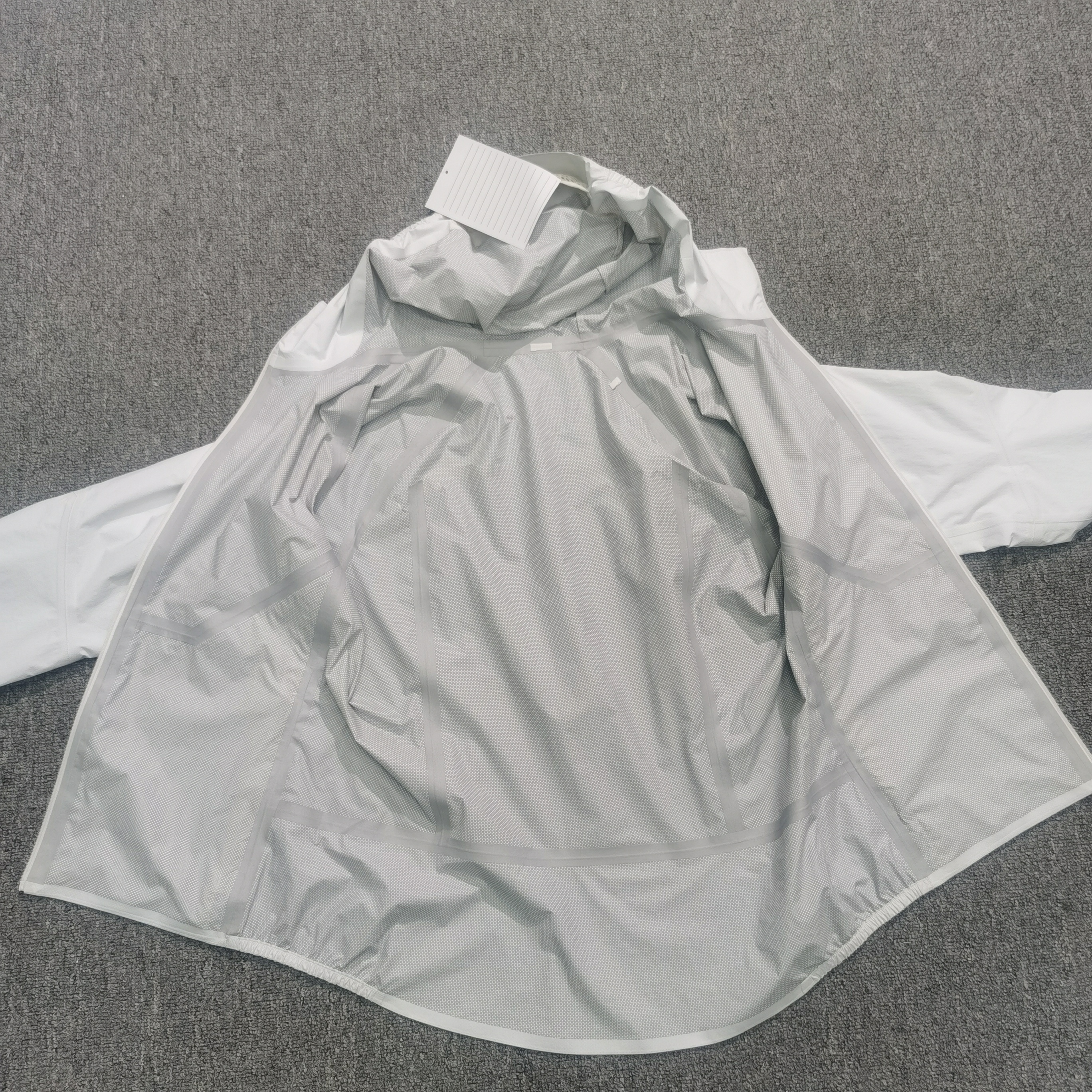 Unisex Casual Sport Waterproof Jacket with Hood Breathable and Outdoor-friendly Solid Pattern Zipper Pocket