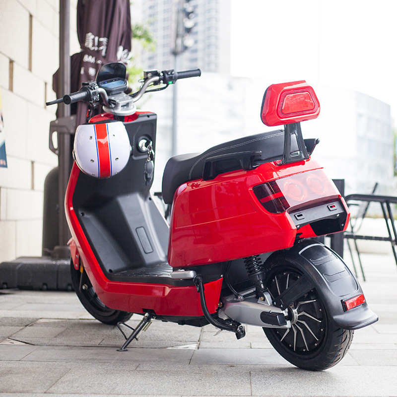 Factory Cheap Price 4000W Moped Electric Streetbike 3000W Adult Electric Motorcycle Scooters Long Range 48V Lithium