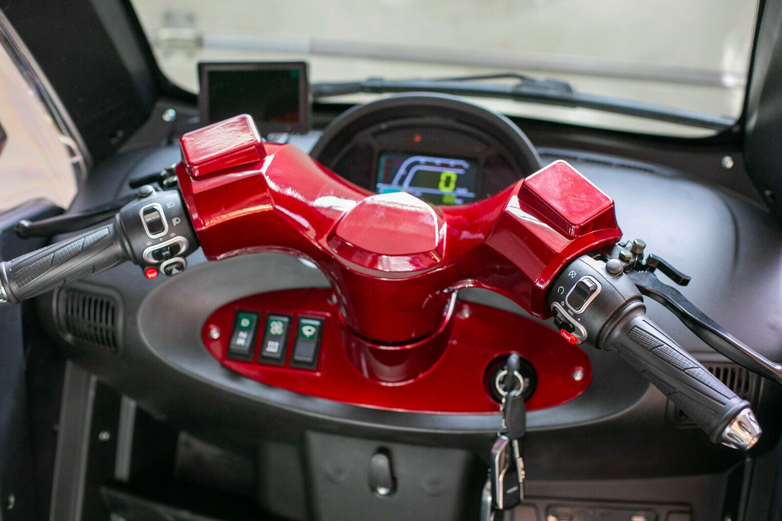 AERA EEC COC Approval 2200W Electric Tricycle 3 Wheel Scooter with 72V45Ah Lead-acid Battery 45km/h Double Seat