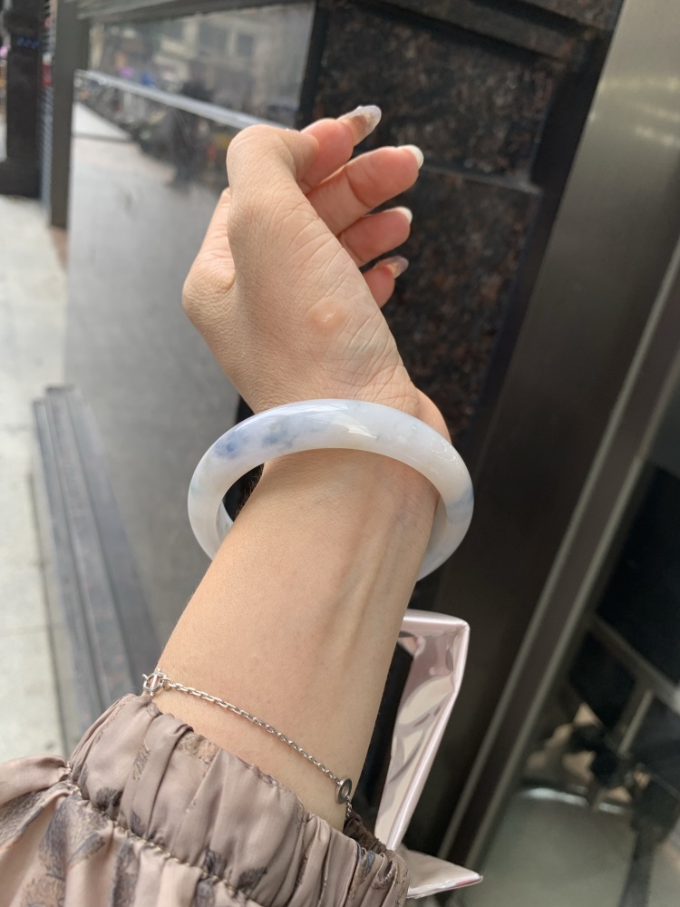 The Misty Violet Bangle