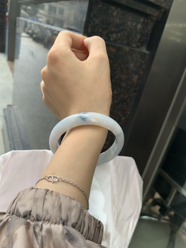 The Misty Violet Bangle