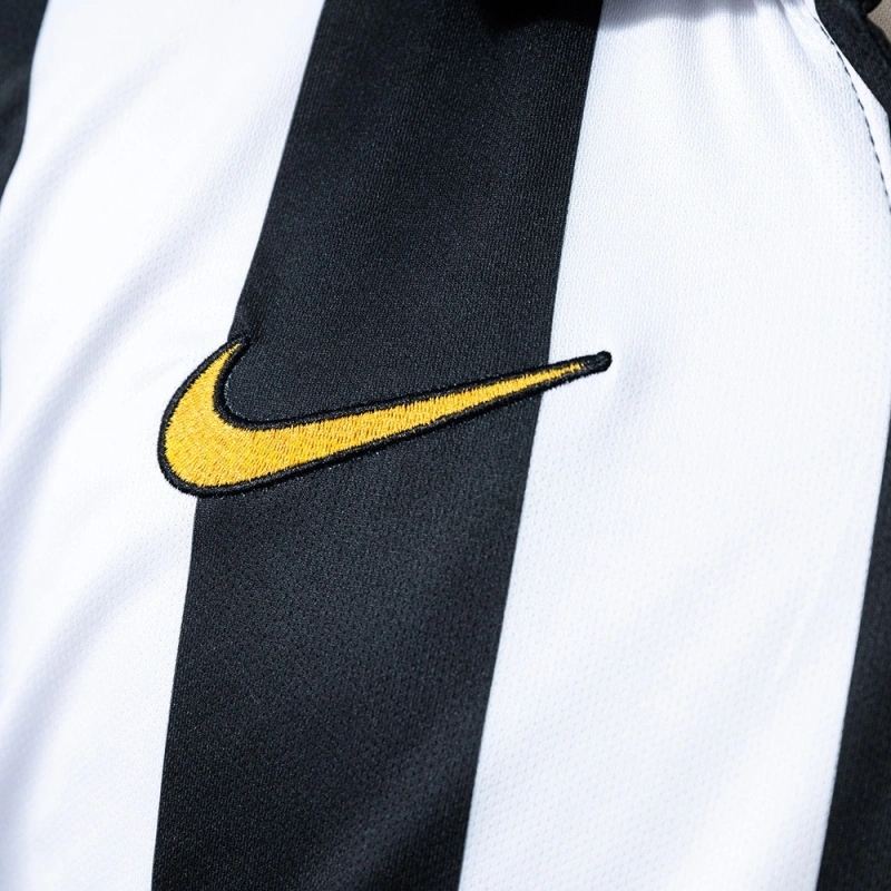 2001-02 JUVENTUS HOME