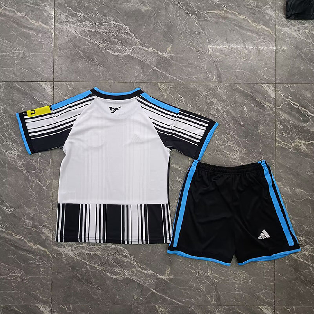 Newcastle United kids black white football shirt 26/27