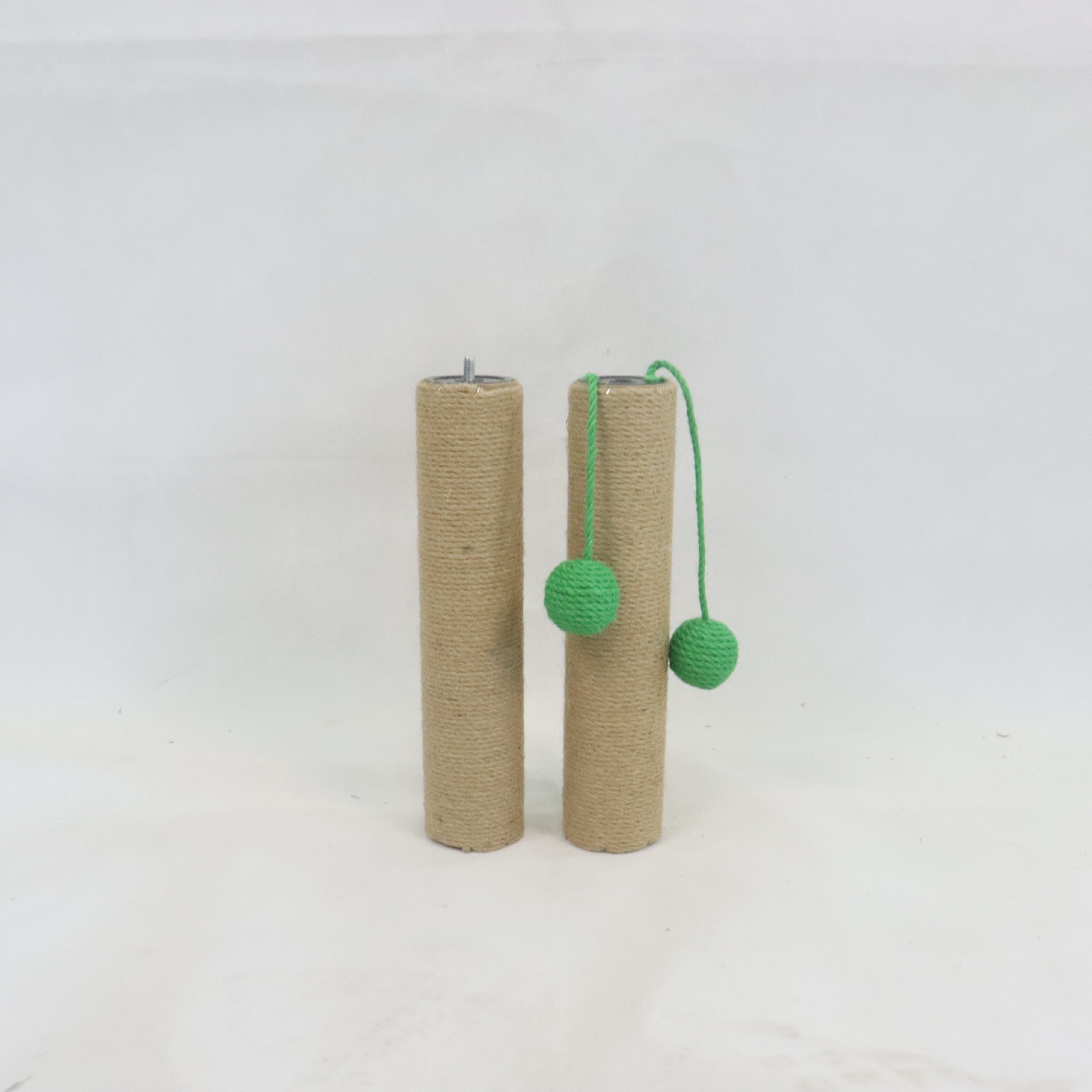 Relipet RL2745 Natural Style Cat Scratching Post with Hanging Balls