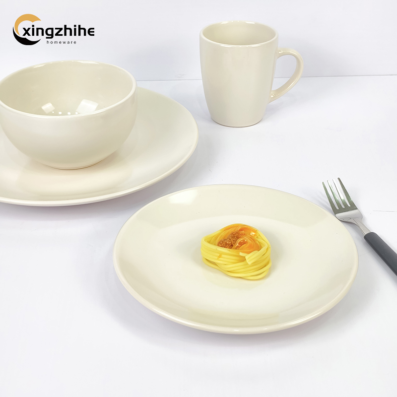 Eco-Friendly Classic European Design Glazed Ceramic Plates Set Porcelain Material for Elegant Dining Spaces Daily Use for Hotels