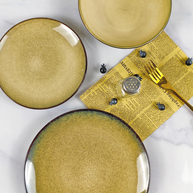 16 Piece Sample Available Luxury European Style Stoneware Ceramic Dinnerware Set Sustainable Restaurant Plates and Cutlery