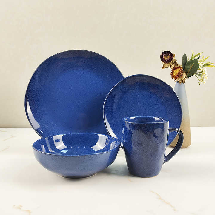 16 Piece Eco-Friendly Luxury Stoneware Dinnerware Set with Golden Edge Pattern Factory Direct Sales Price High Cost Performance