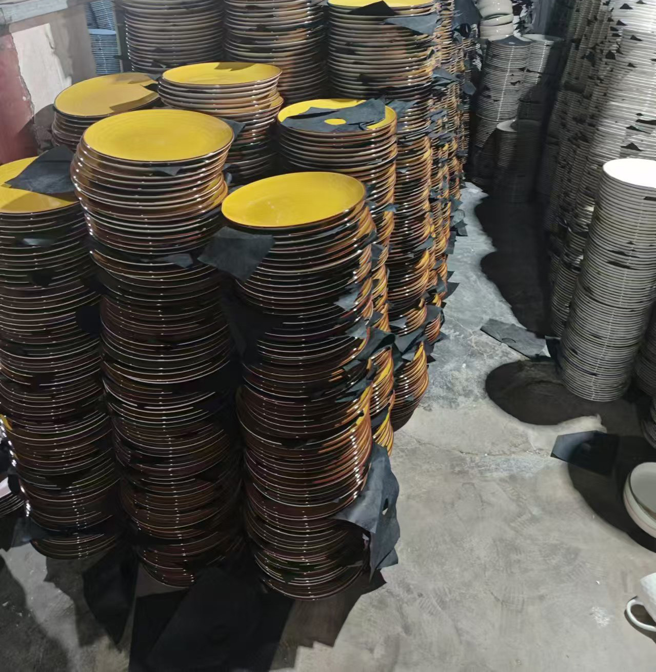 Ceramic Stock Factory Direct Wholesale Cheap Price Stock Ceramic Plate Bowls Mixed Ceramic Dinnerware Stock by Box Carton