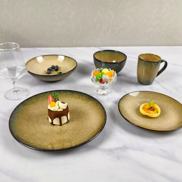 16 Piece Sample Available Luxury European Style Stoneware Ceramic Dinnerware Set Sustainable Restaurant Plates and Cutlery