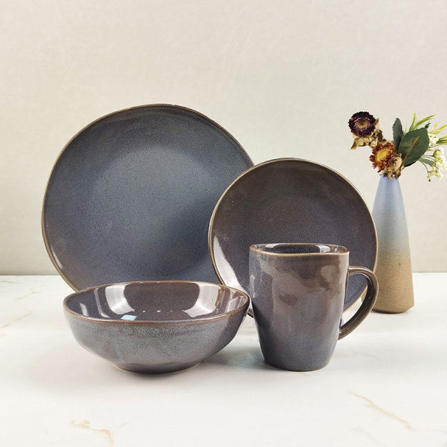16 Piece Eco-Friendly Luxury Stoneware Dinnerware Set with Golden Edge Pattern Factory Direct Sales Price High Cost Performance