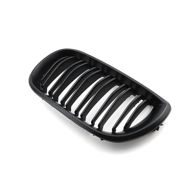 Auto Parts Repair Double Slat Matte Black Front Bumper Mesh Grille Car Front Grille Fit for BMW E46 Four Doors 2002-2005
