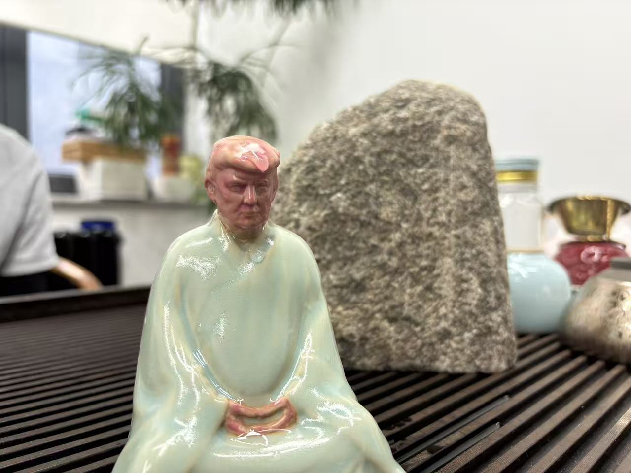 Anyicon Trump-Themed Ru Ware Porcelain Tea Pet,Dimi AI,Anyicon Trump-Themed Ru Ware Porcelain Tea Pet