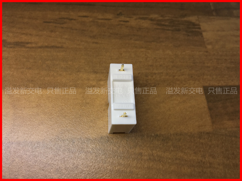Japan SATO PARTS F-300-1P imported gold-plated circuit boards fuseholders fuseholders 5X20