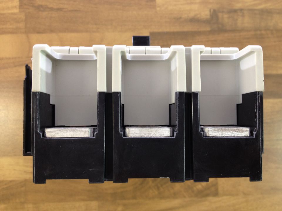 Japan - - NF250-SW imported circuit breaker 3P125A original authentic