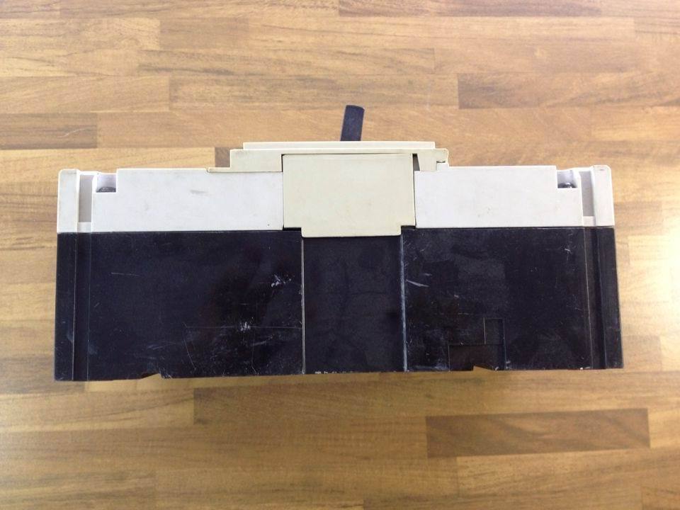 Fuji SA403R circuit breaker 3P400A original authentic