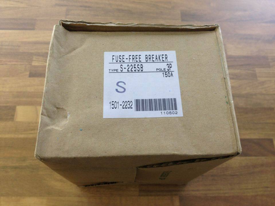 HITACHI Hitachi S-225SB circuit breaker air switch 3P150A air switch new original authentic