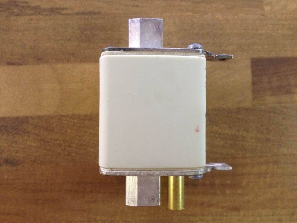 Feiling STR12-00 63A fuse 500V 120KA quick fuse body to ensure genuine