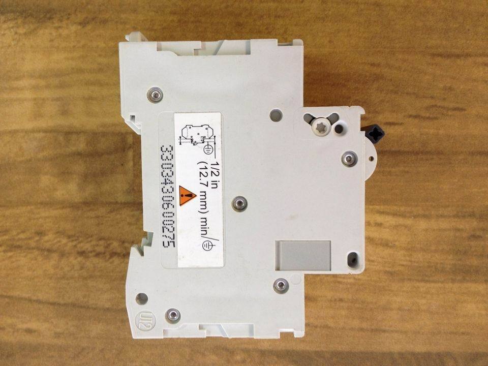 Schneider Schneider C60N C4A Multi9 1P4A240V-60VDC60205F circuit breaker original