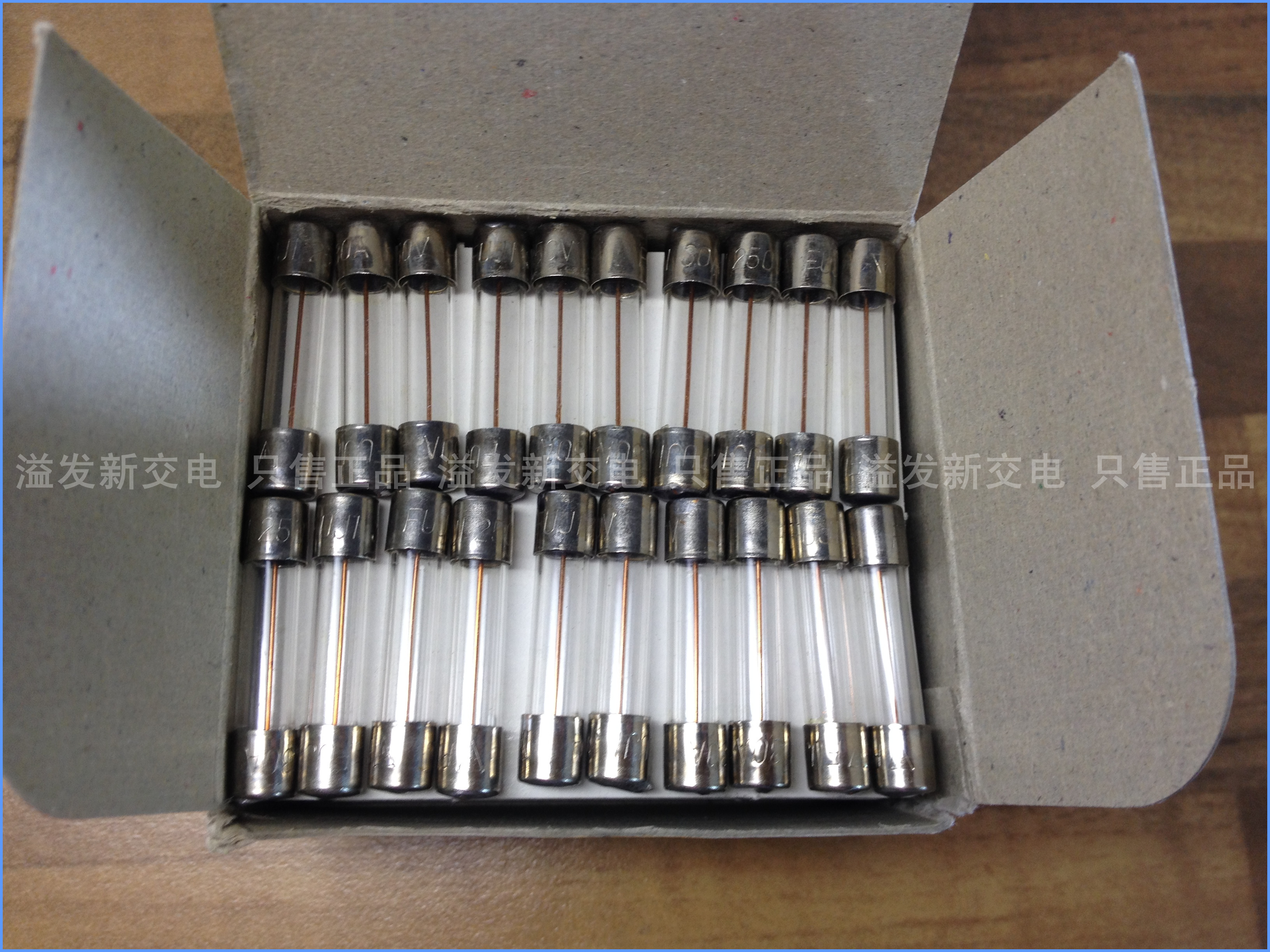 The original Japanese FUJI Fuji FGBO imported glass tube fuse 30A 250V 6X30 / insurance
