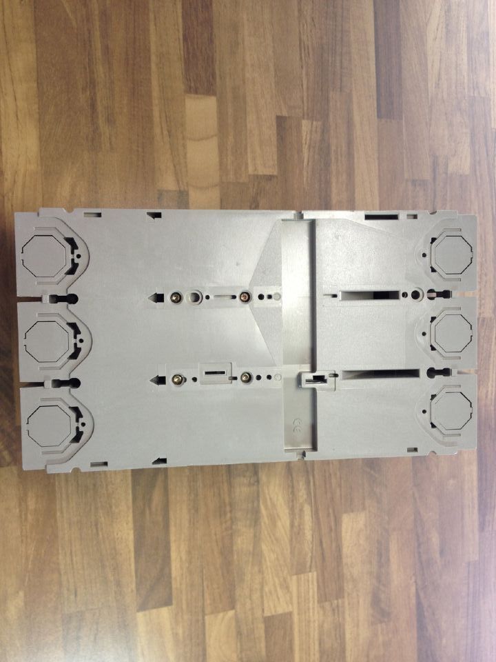 The original Schneider NSD400 350A spot Schneider imported air switch circuit breaker