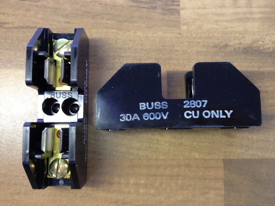 The United States Bussmann BUSS 2807 30A600V CU ONLY original fuseholders fuse holder