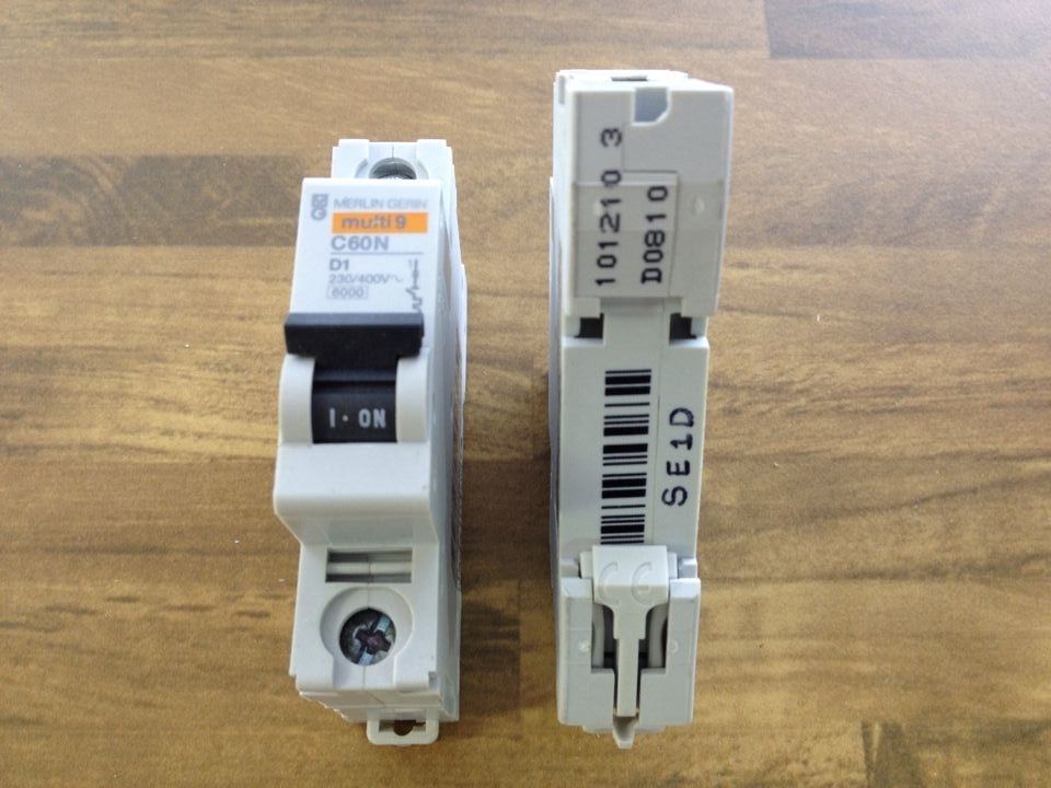 Schneider D1 1P1A C60N circuit breaker new genuine 24625