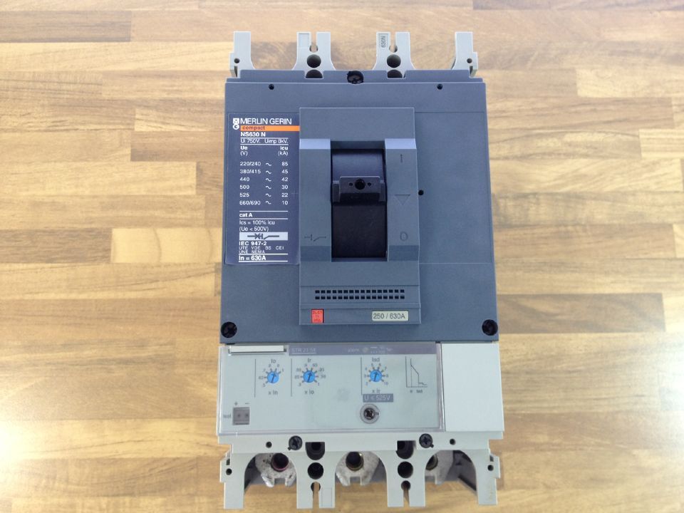 Original authentic NS630N Schneider 630A Schneider circuit breaker air switch instead of NSX630N