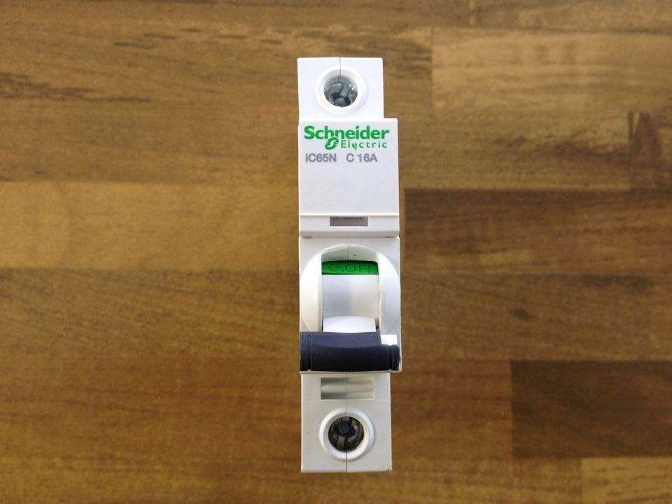 Schneider C16A iC65N 1P16A C type miniature circuit breakers original authentic 60003