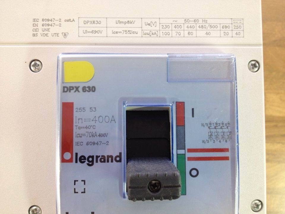 Spot original Legrand DPX630 400A 4P400A circuit breaker 320-400A adjustable