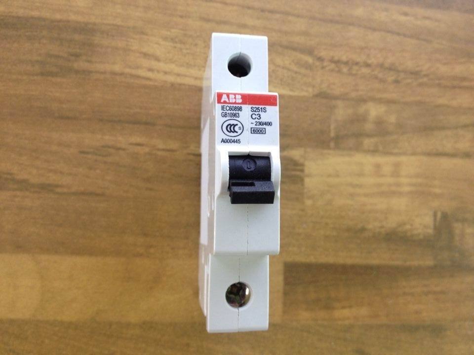 S251S C3 ABB circuit breaker 1P3A original authentic