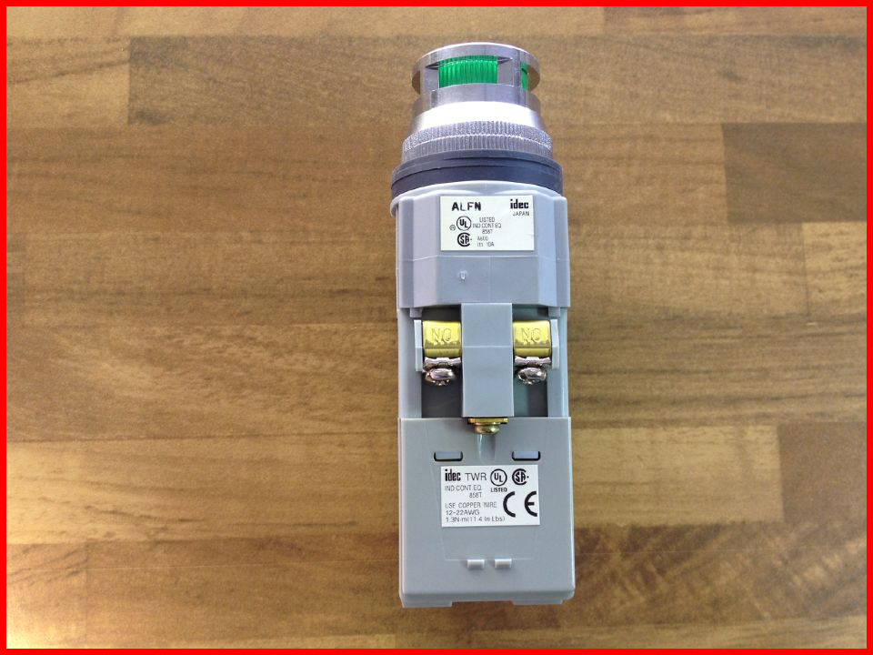 The original Japanese IDEC and ALFN 220V with light green button with lamp button 30MM NO NC
