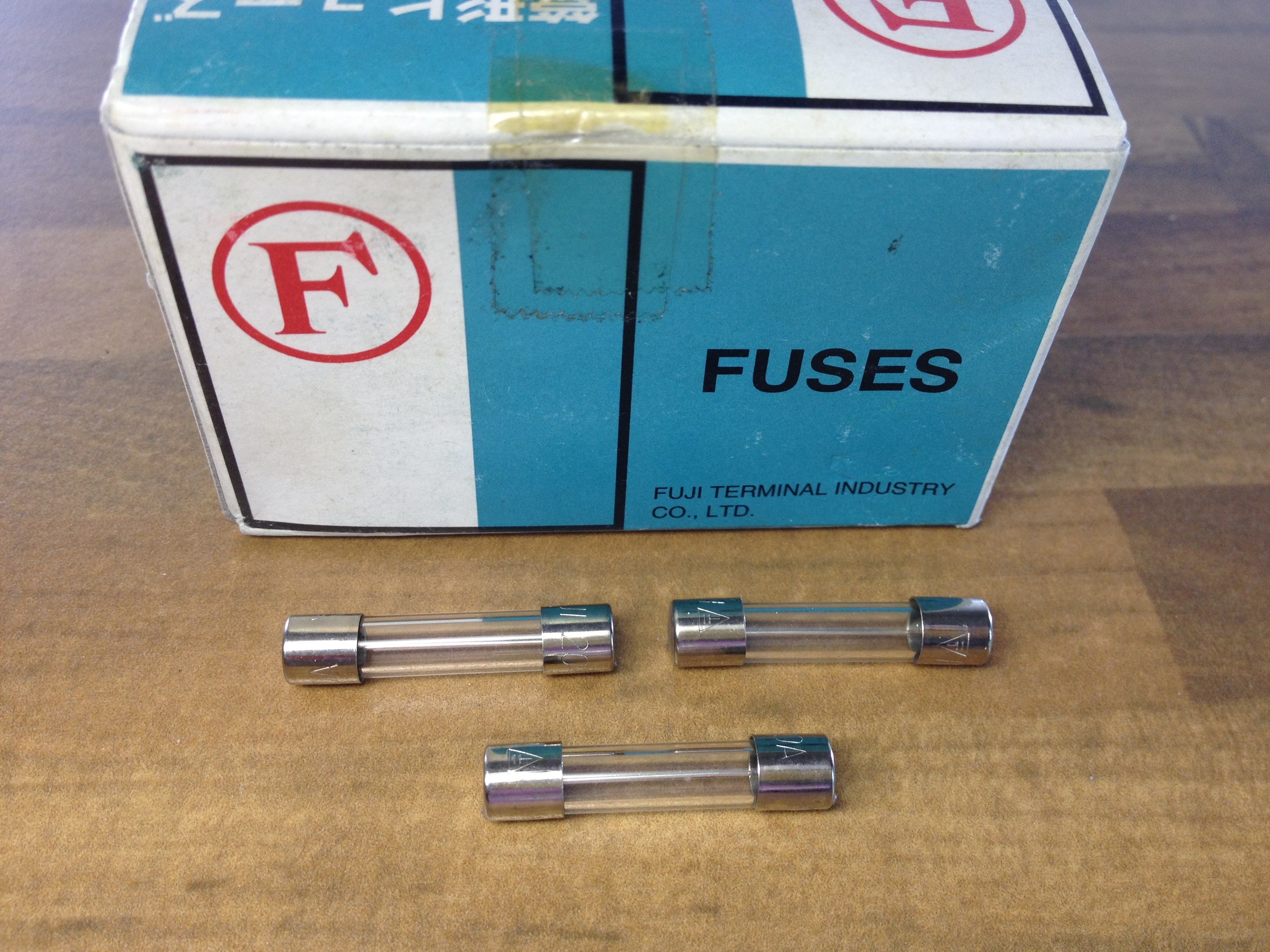Original authentic Japanese FGBO Fuji FUJI imported fuse tube 125V 6X30 5A