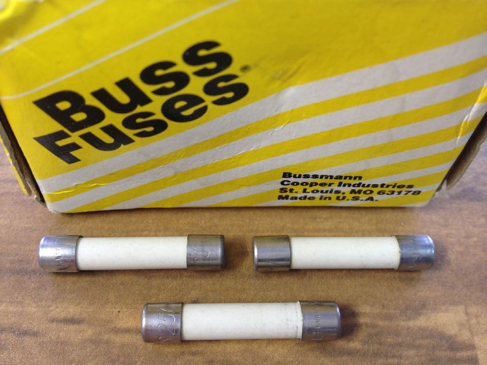 United States FM09A 6A ceramic fuse 250V 6X32MM 6X30 Bussmann