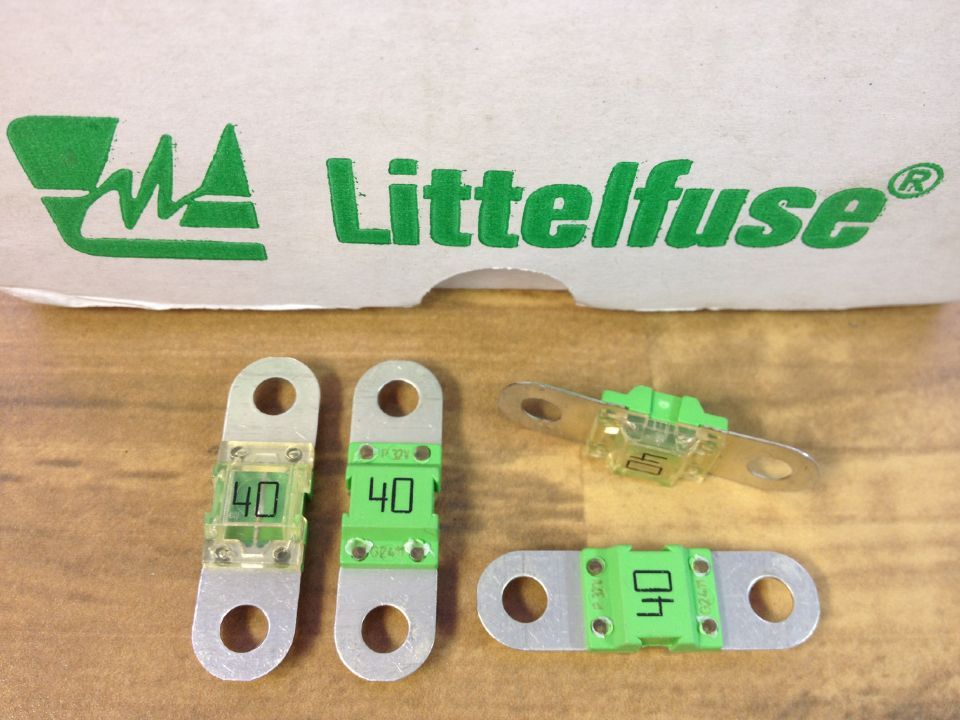 The United States Litteifuse 40A 32V Lite auto fuse screw fixed import insurance