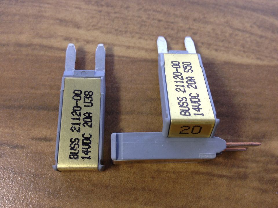 The United States 20A BUSS 21120-00 Bussmann car insurance import car fuse