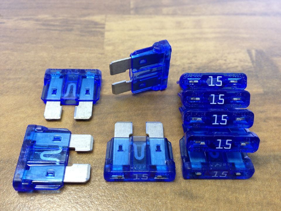 United States Litteifuse Netlon 15A import medium safety sheet auto fuse PXPV