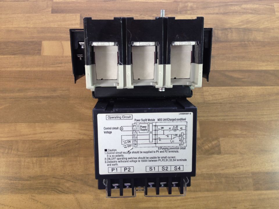 - - MDSPSAD240-SW +NF225-CW  circuit breaker 3P125A original