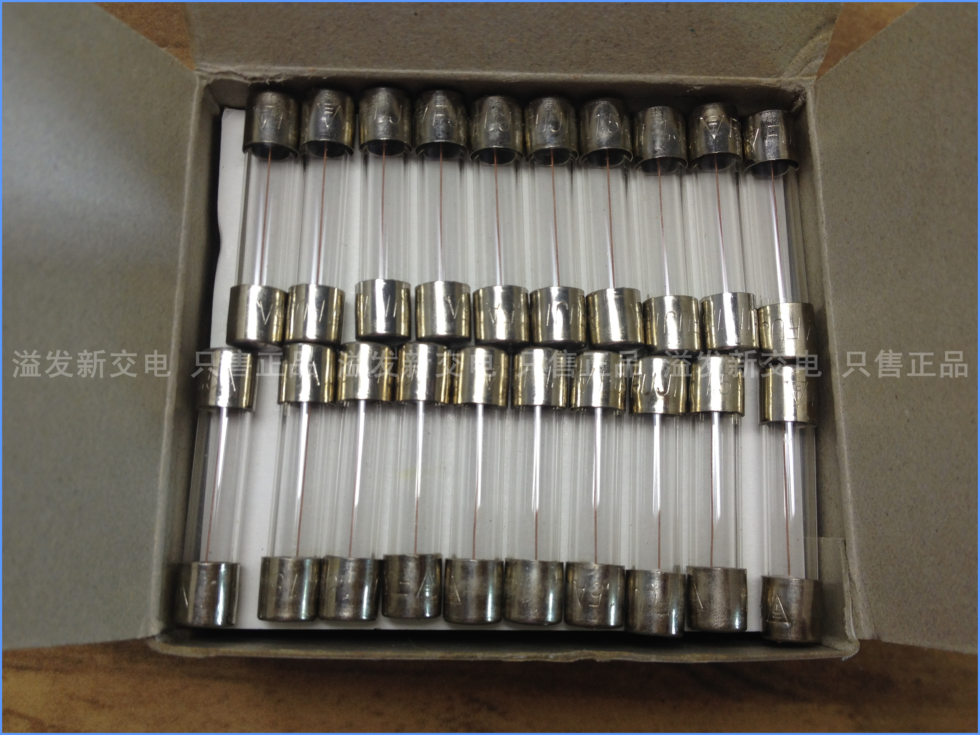 The original Japanese FUJI Fuji 1.5A 125V imported glass tube fuse 6X30 / insurance