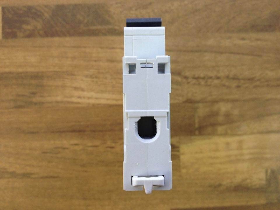 Schneider Schneider C60N C4A Multi9 1P4A240V-60VDC60205F circuit breaker original