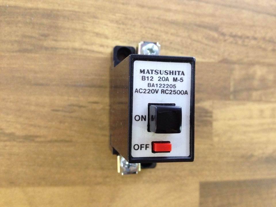 -/ BA122205 M-5 B12 circuit breaker type 1P20A original authentic