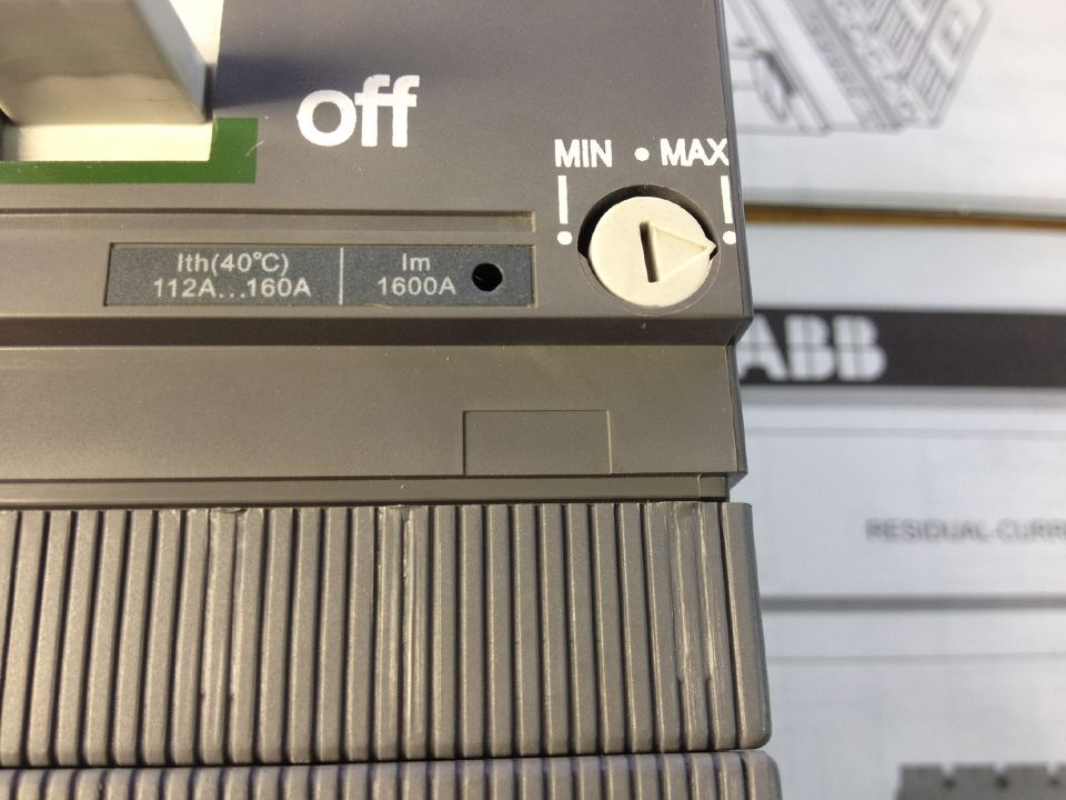American S2N160 R160 4P FFC+RC212/2 4P160A ABB residual current operated circuit breaker