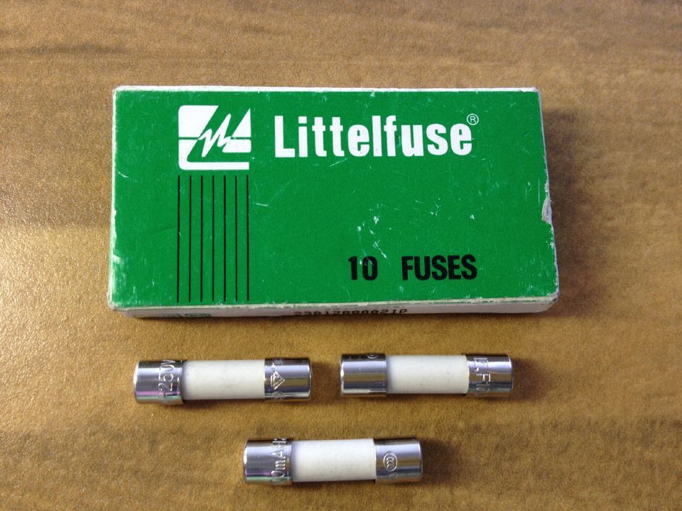 The United States Littelfuse Netlon F100MA H250VP insurance 5X20 fuse tube imported ceramic