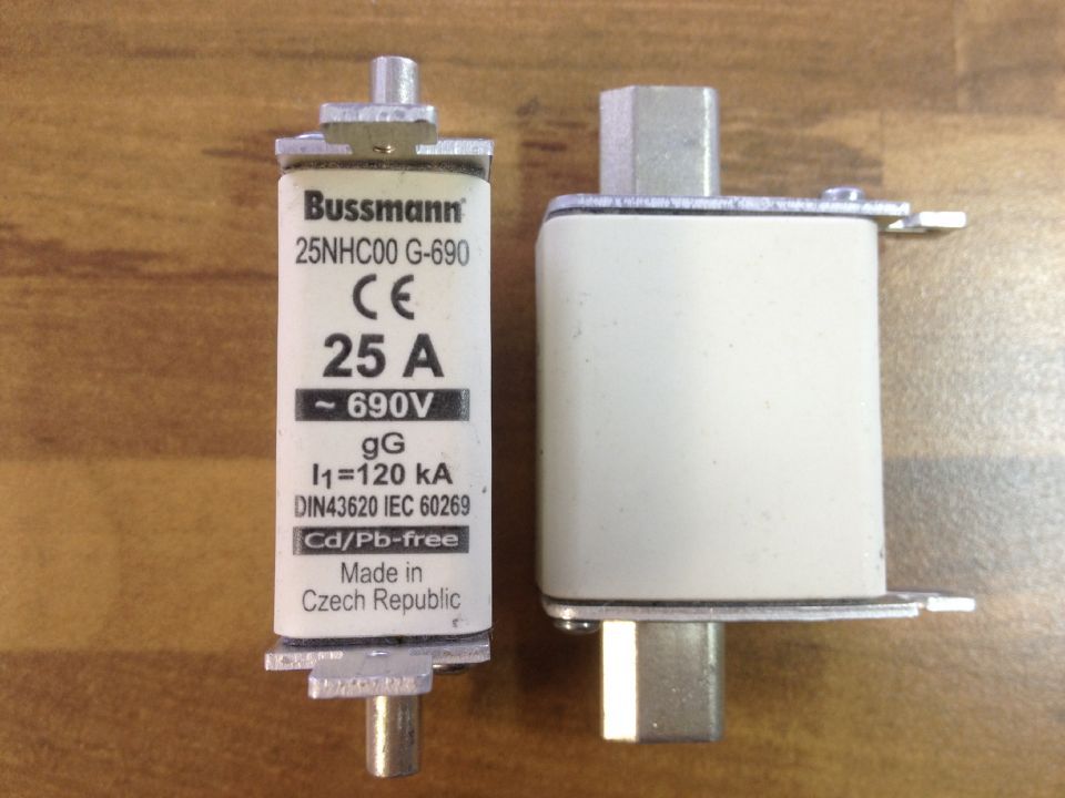 United States 25NHC00 G-690 25A690V fuse BUSS Bussmann fuse original