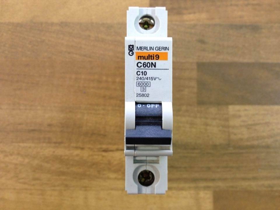 Schneider Schneider C60N C10A Multi9 1P10A240V-415V25802 circuit breaker original