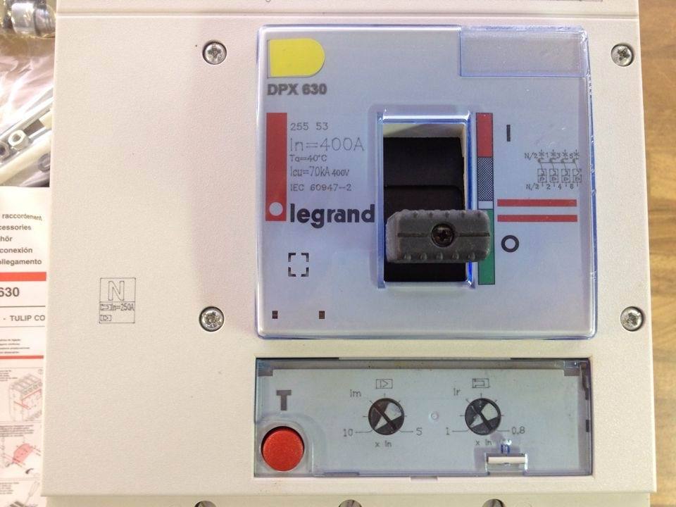 Spot original Legrand DPX630 400A 4P400A circuit breaker 320-400A adjustable